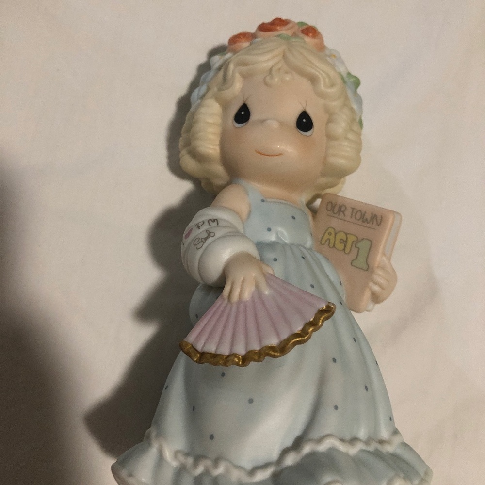 Precious moments, figurine Victorian lady “ to the sweetest girl in the cast”